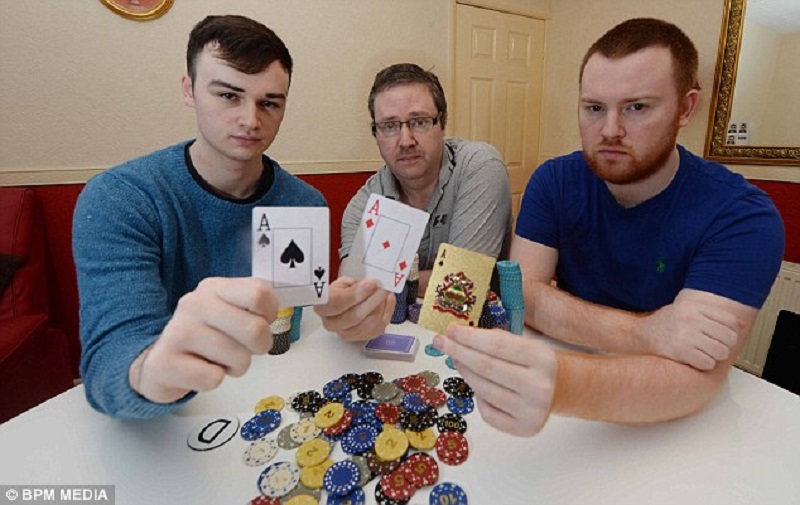 Family all quit their jobs to become poker professionals